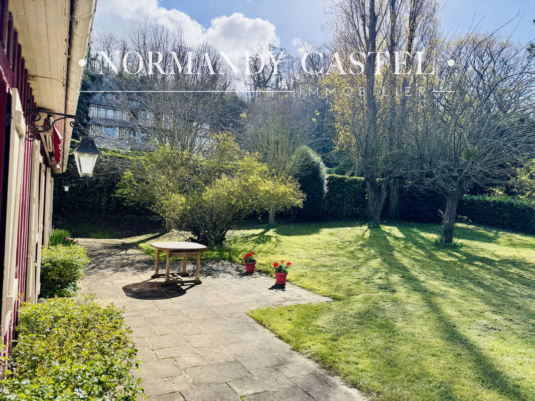 Maison à TROUVILLE-SUR-MER