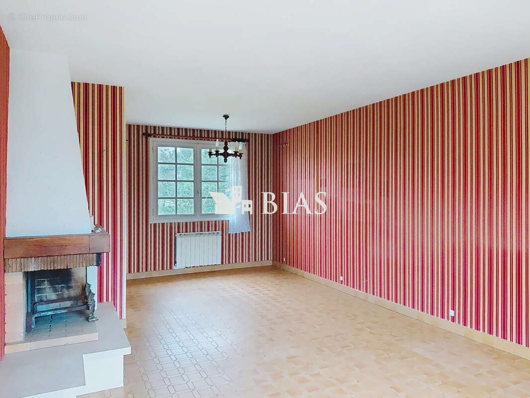 Maison à BOURG-ACHARD