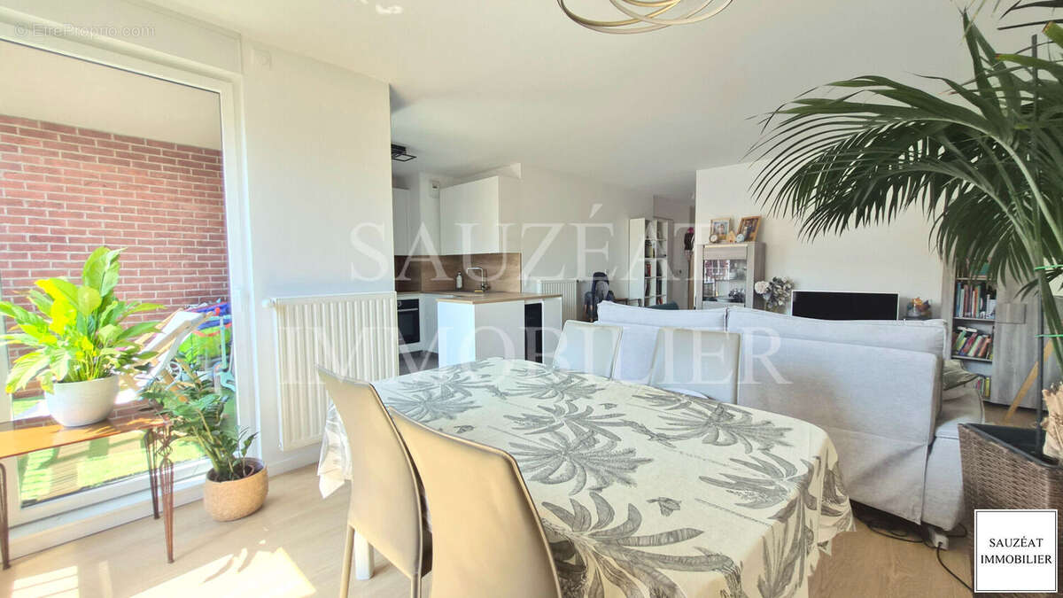 Appartement à BAGNEUX