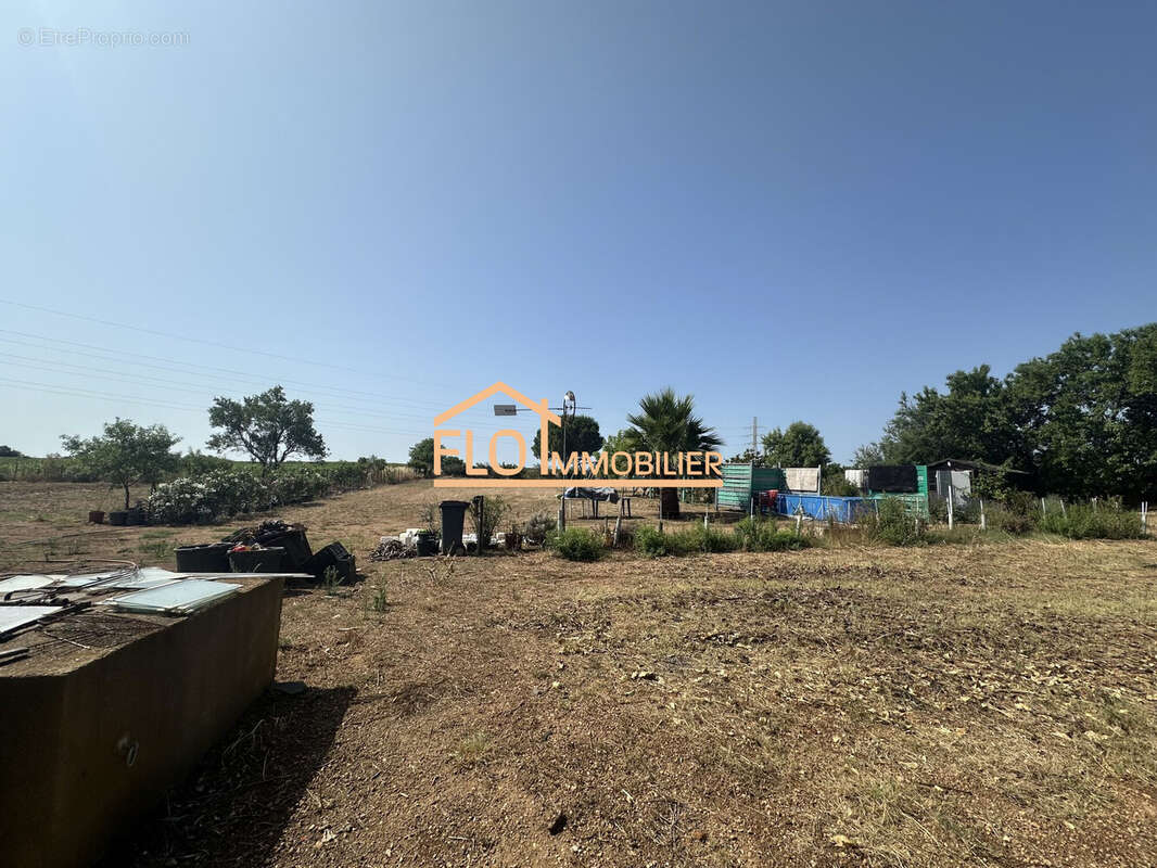 Terrain à FLORENSAC