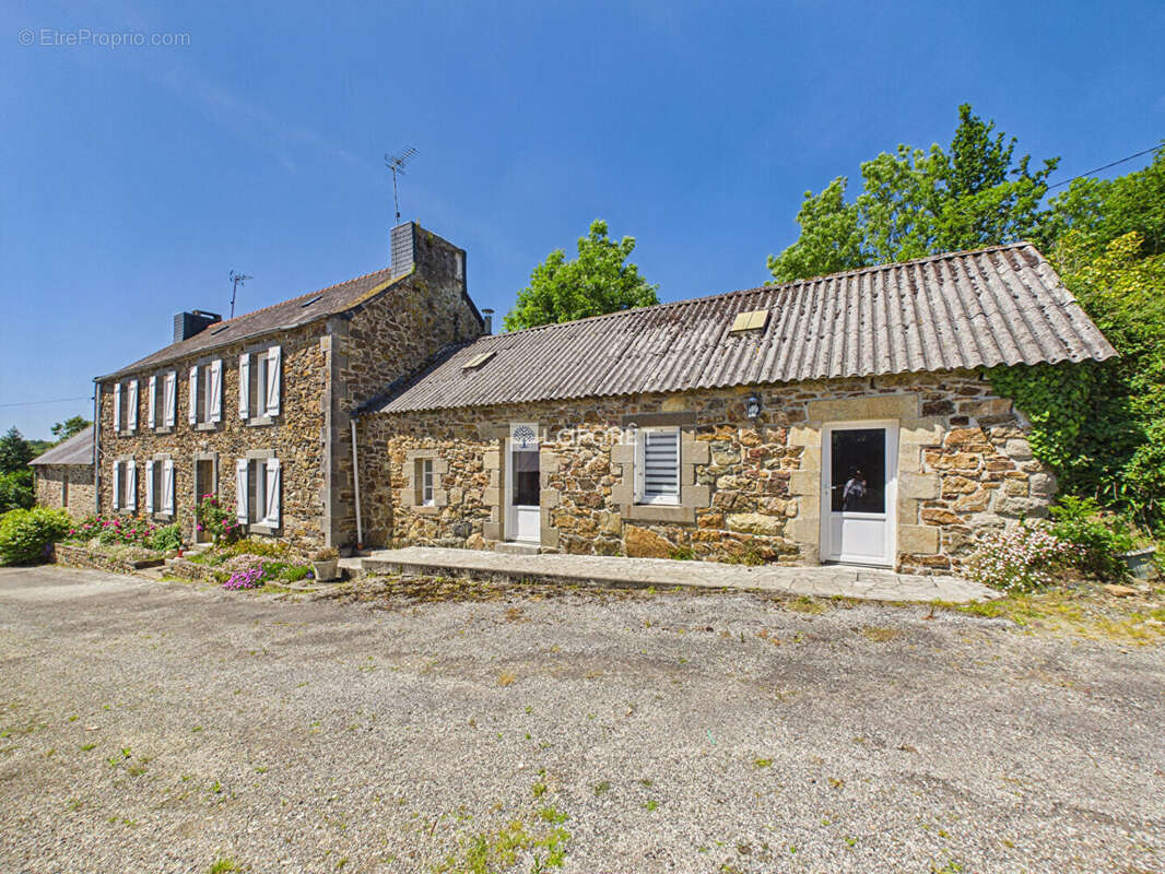 Maison à ARGOL