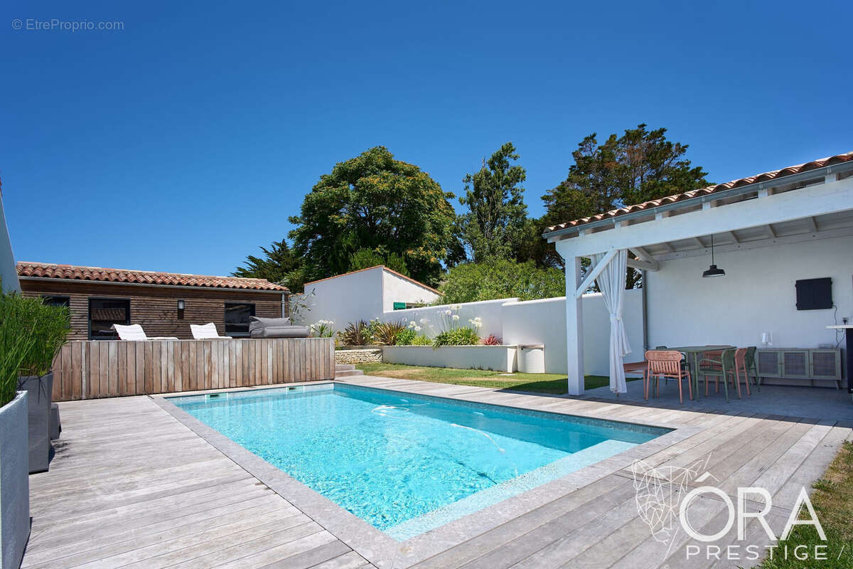 Maison 206 m² à Rivedoux-Plage  - photo 4
