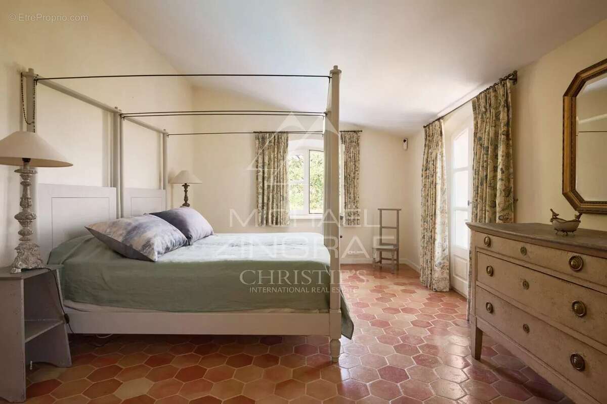 Maison à LE BAR-SUR-LOUP