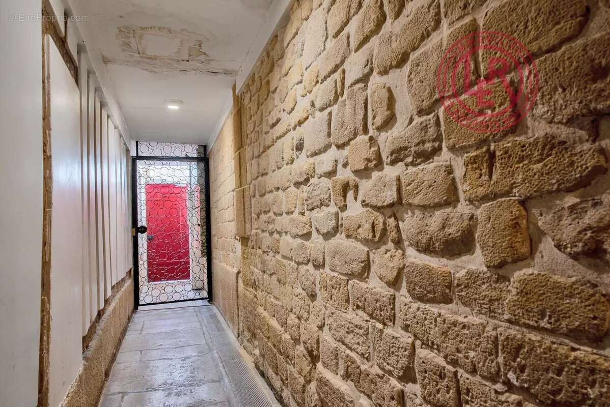 Appartement à PARIS-3E