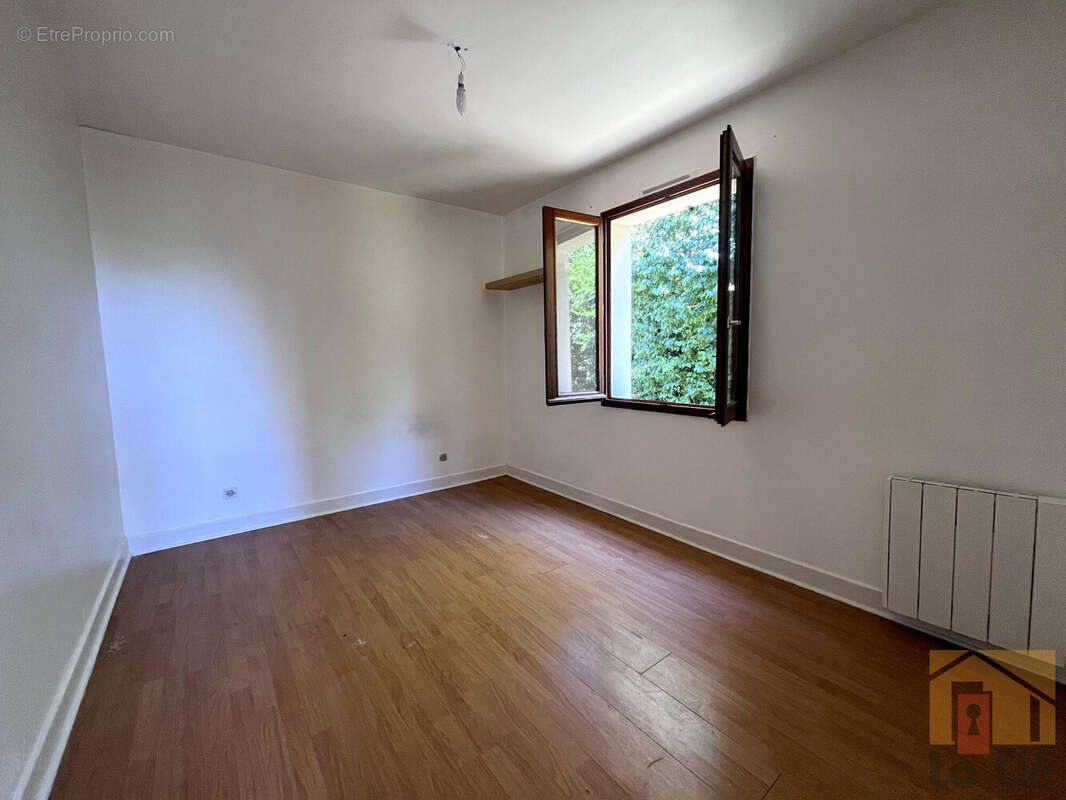 Maison 82 m² à Colayrac-Saint-Cirq  - photo 6