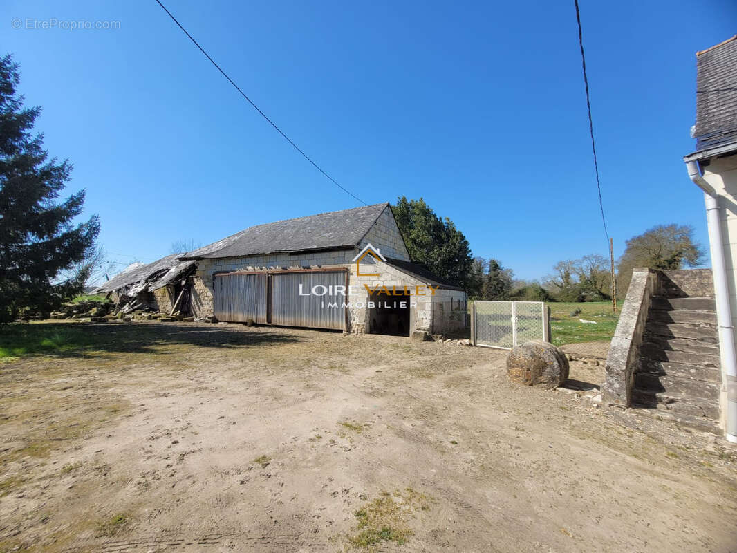 Maison à LONGUE-JUMELLES