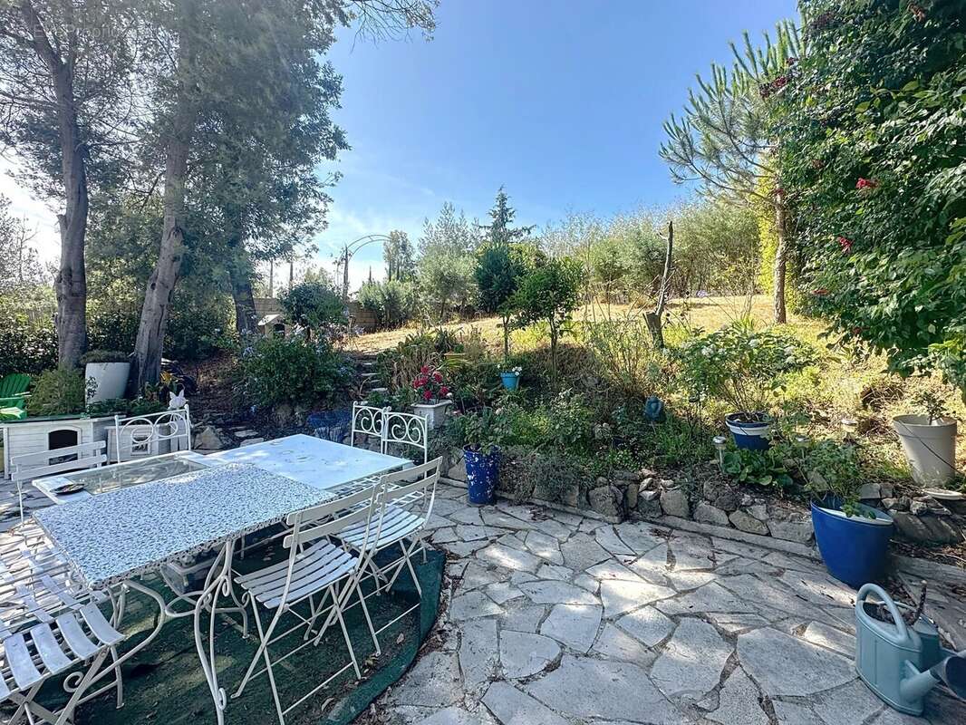 Appartement à MANDELIEU-LA-NAPOULE