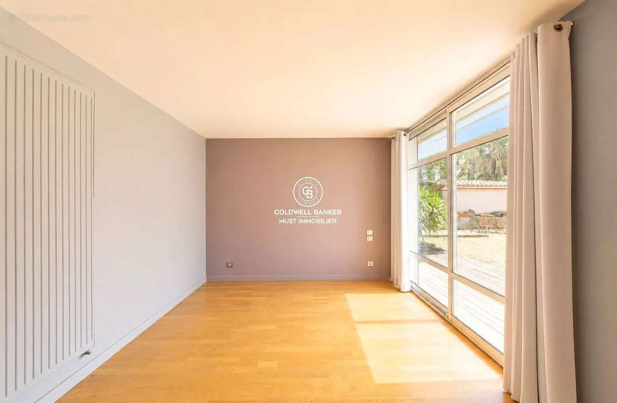 Plain pied 1600m² de parcelle - photo 12