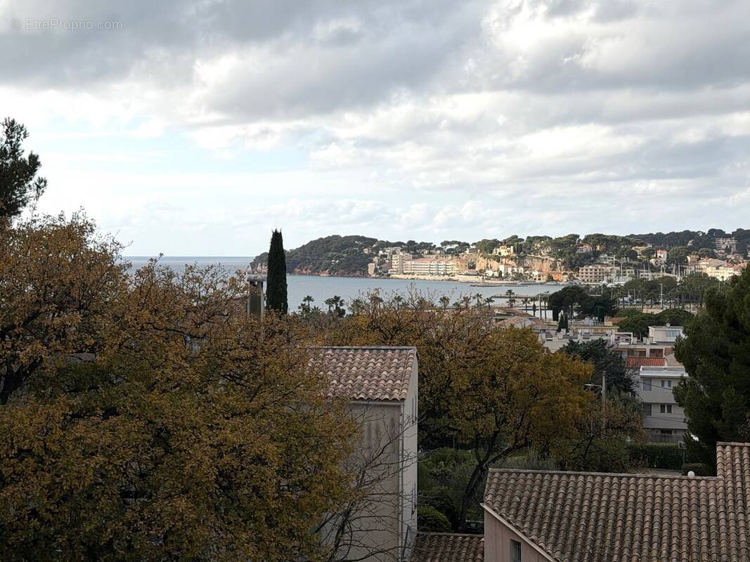 Appartement à SIX-FOURS-LES-PLAGES
