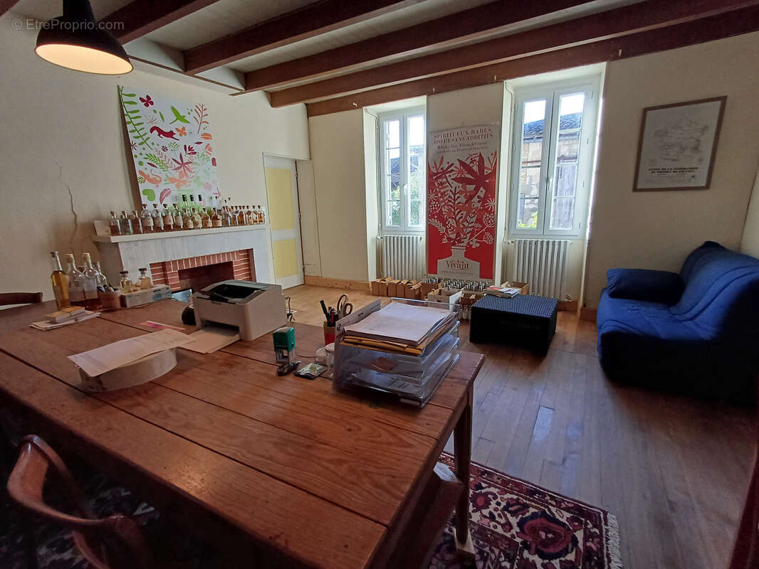 Maison à BAIGNES-SAINTE-RADEGONDE