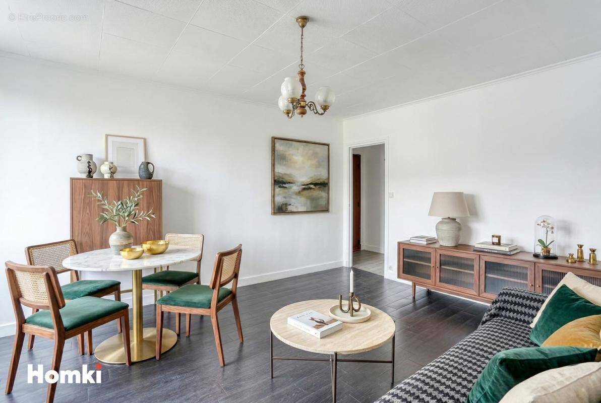 Appartement à SAINT-CYR-L'ECOLE