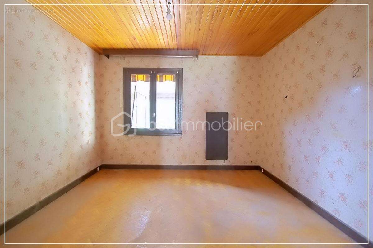 Maison à SAINT-PIERRE-DE-CHANDIEU