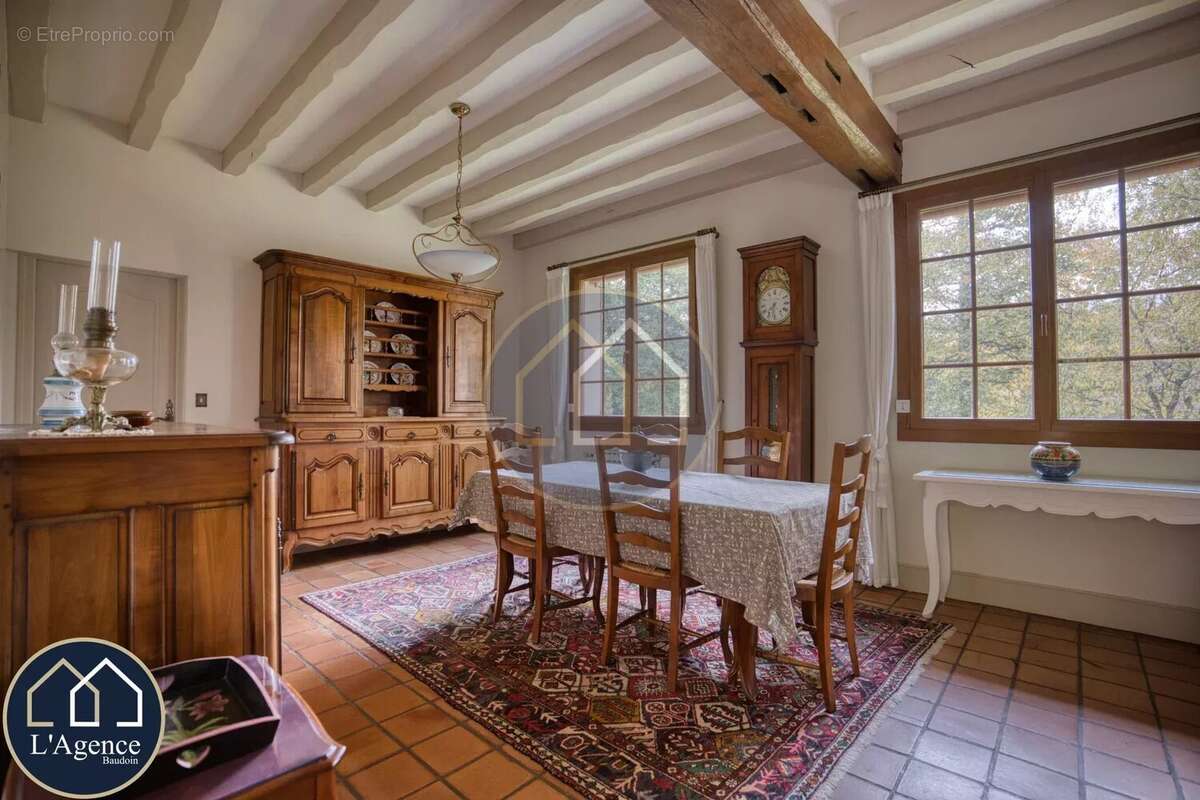 Maison à SAINT-PREST