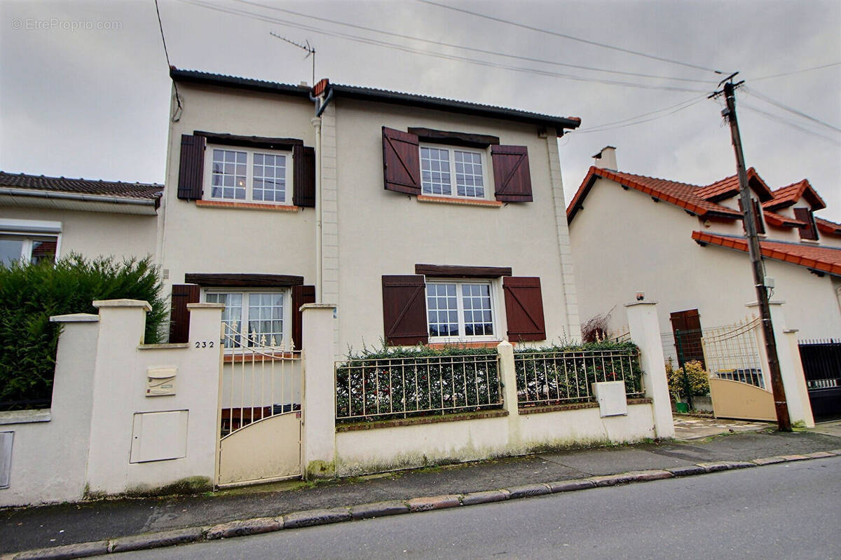 Maison à NANTERRE