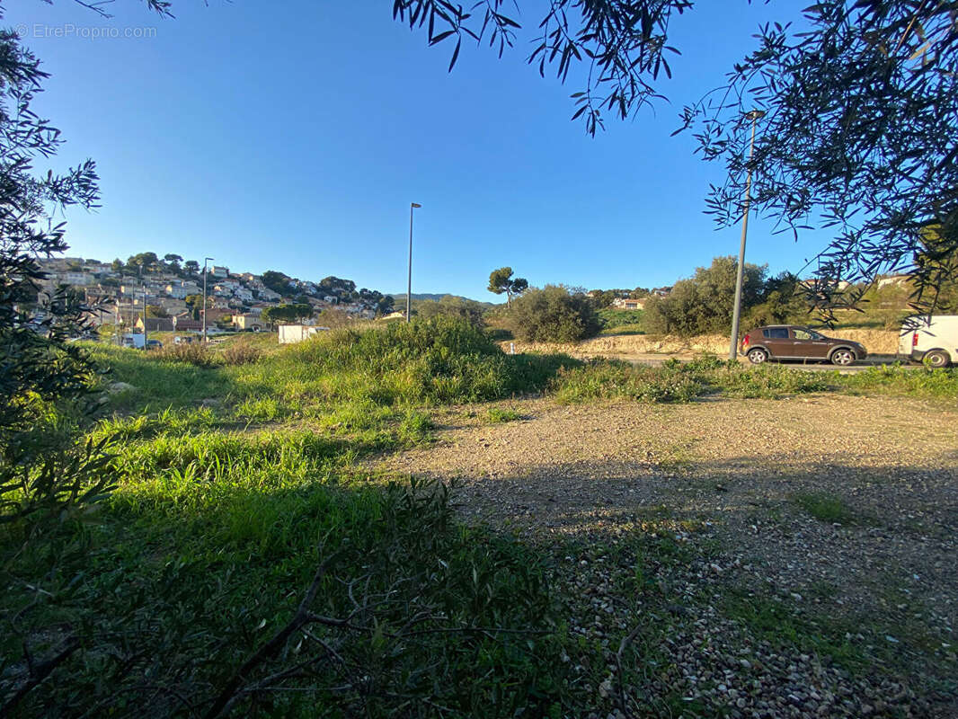 Terrain à PLAN-DE-CUQUES