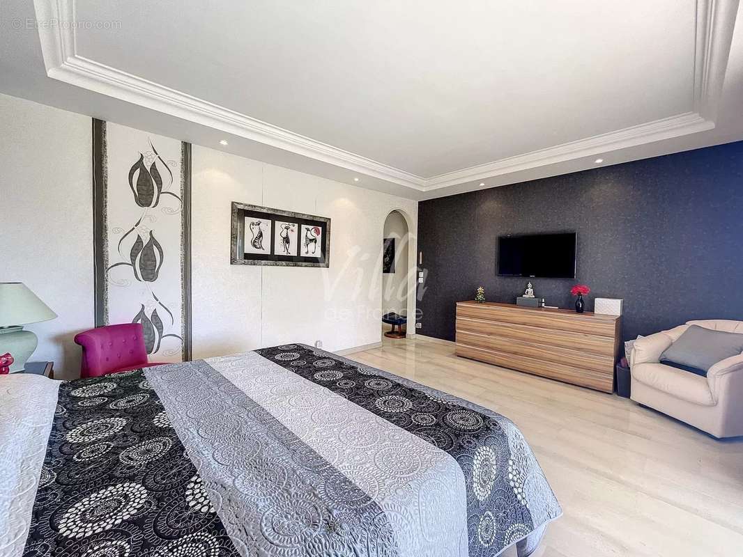 Maison à MANDELIEU-LA-NAPOULE