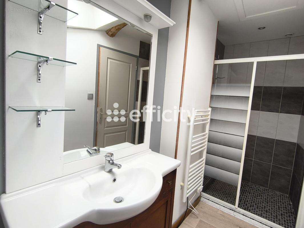 Maison à MAUZE-SUR-LE-MIGNON