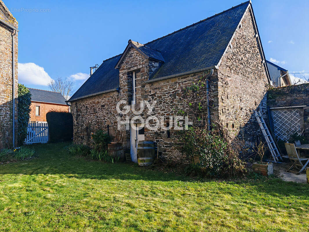 Maison à DOL-DE-BRETAGNE