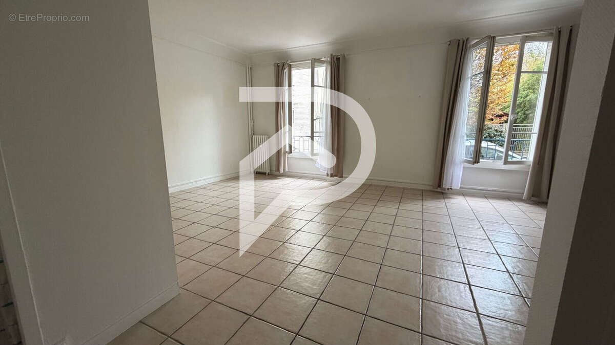 Appartement à COLOMBES