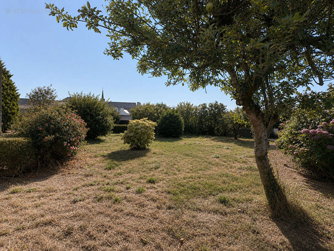 A vendre - Plougonven Centre Bourg - photo 8