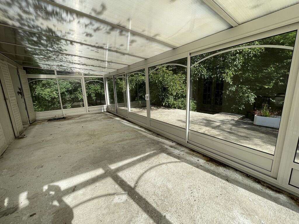 Maison - 151m ² - photo 2