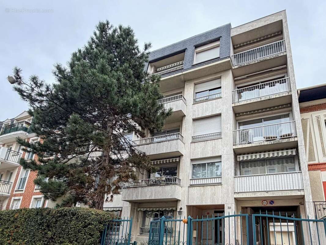 Appartement à LE RAINCY