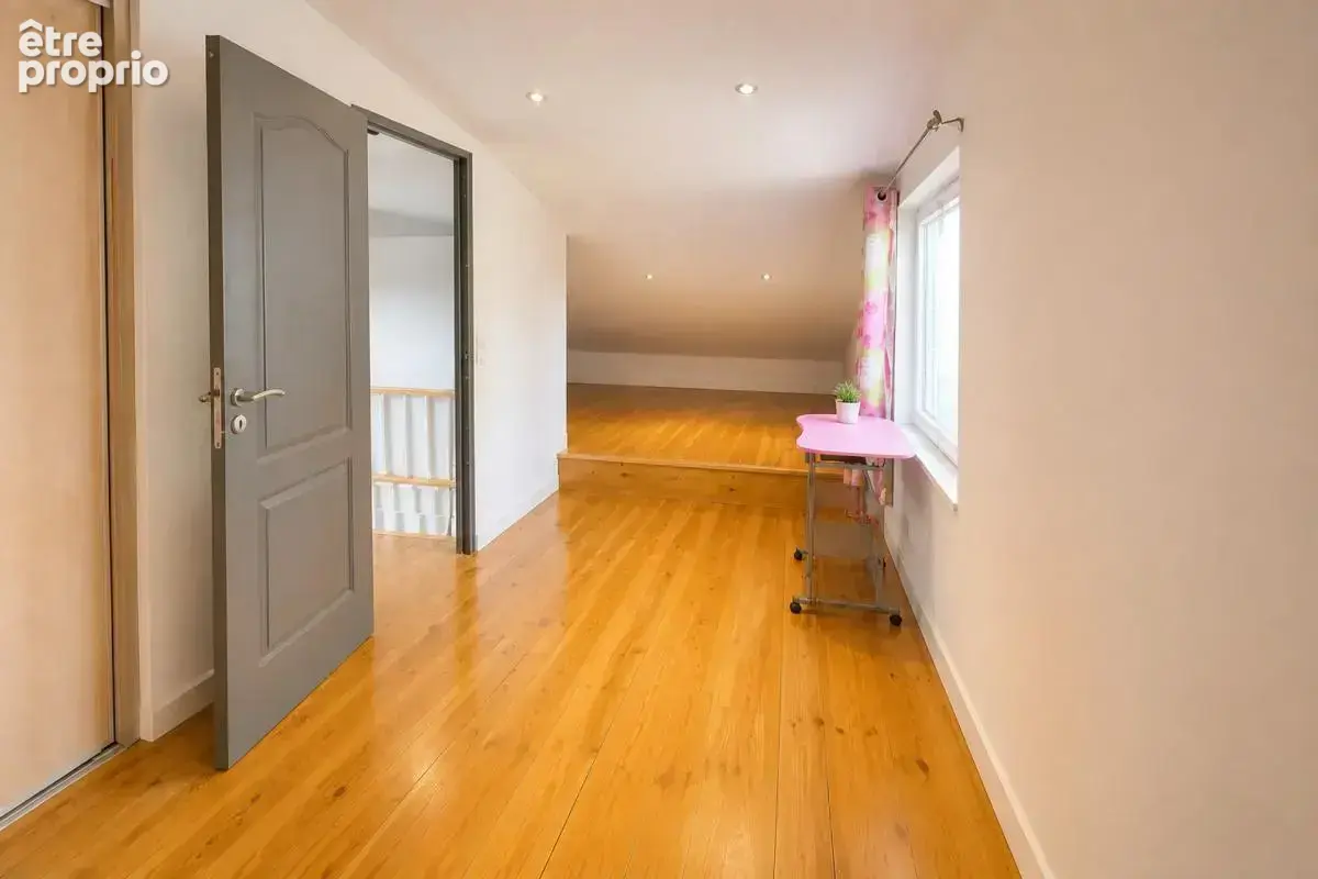 maison familiale de 132 m² sur un terrain 2 700 m² - photo 11