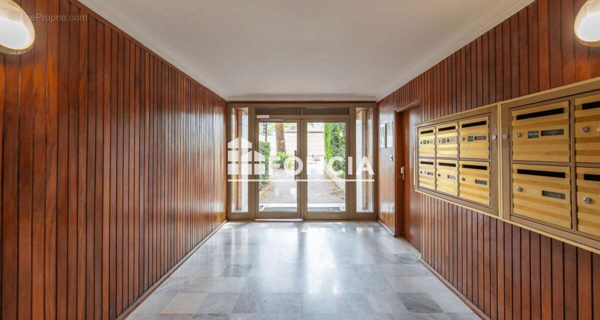 Appartement à LA CELLE-SAINT-CLOUD
