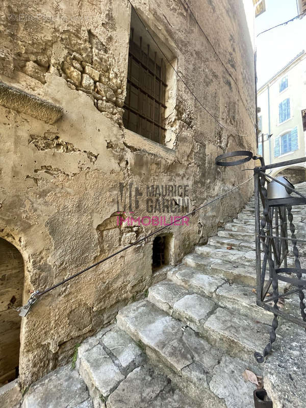 Appartement à BONNIEUX