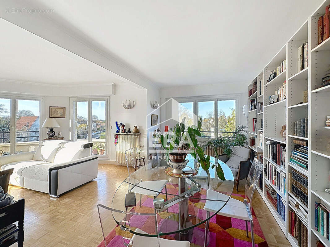 Appartement à LE VESINET