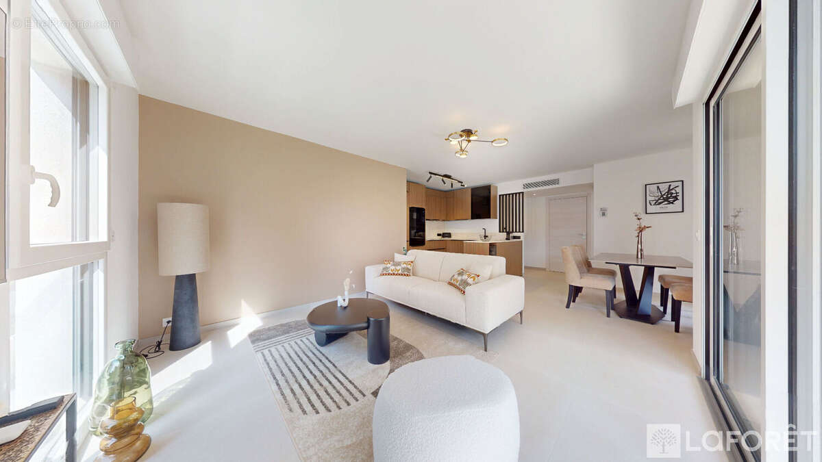 Appartement à FREJUS