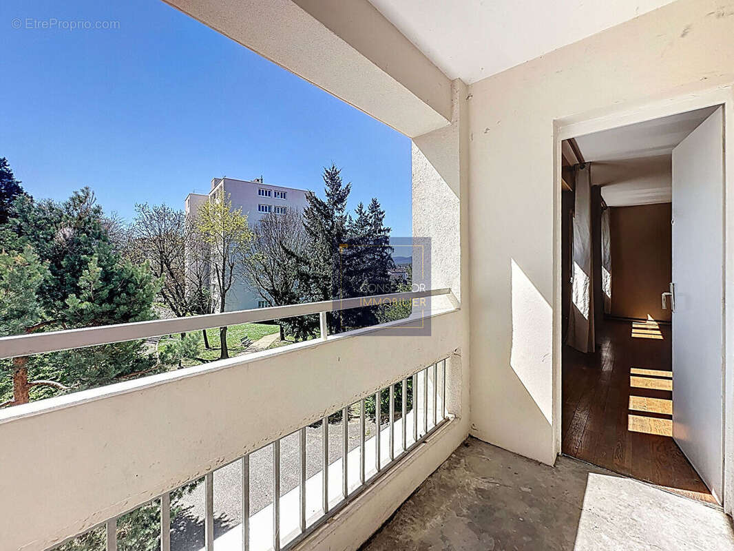 Appartement à SAINTE-FOY-LES-LYON
