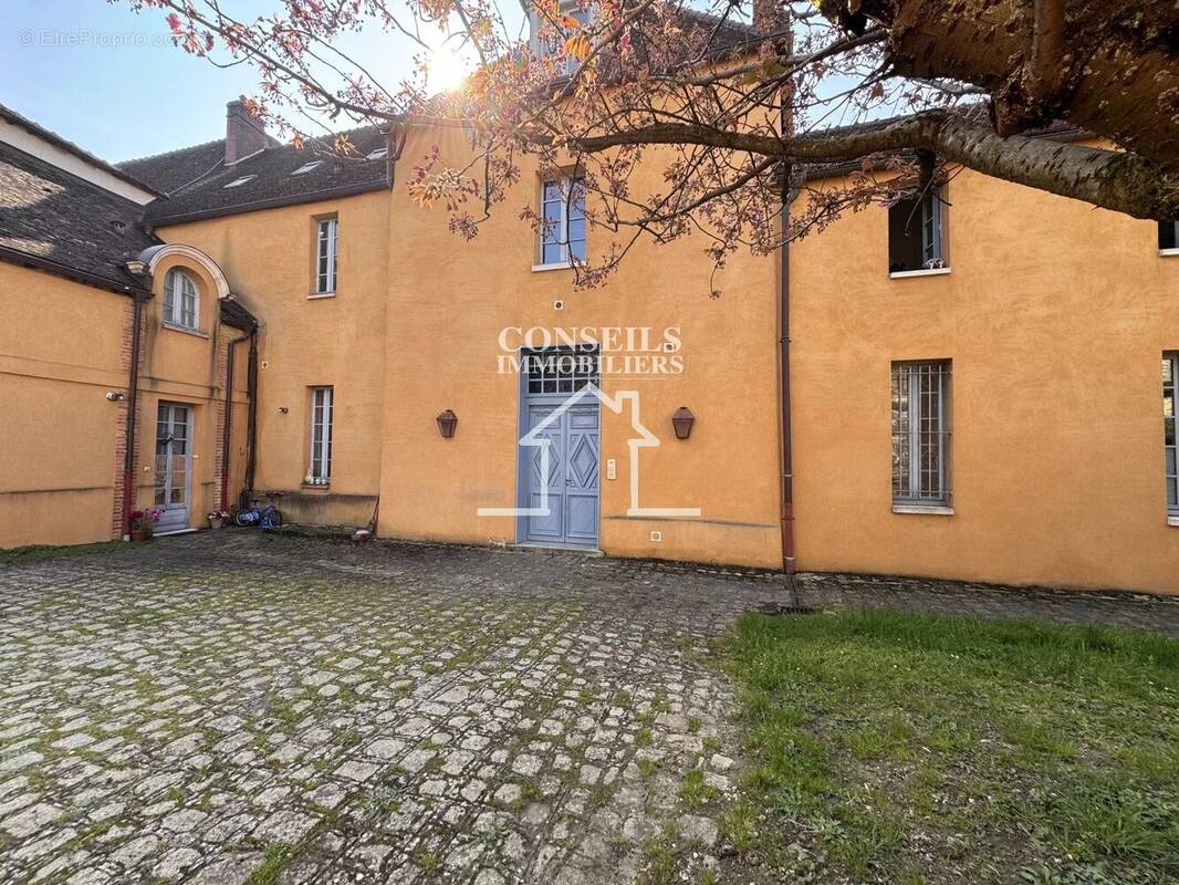 Appartement à JOIGNY