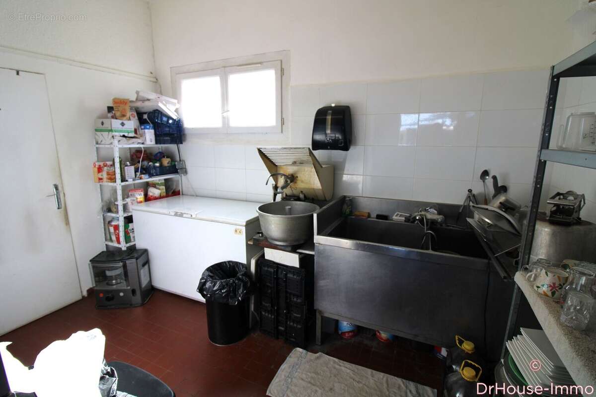 Commerce à VILLENEUVE-TOLOSANE