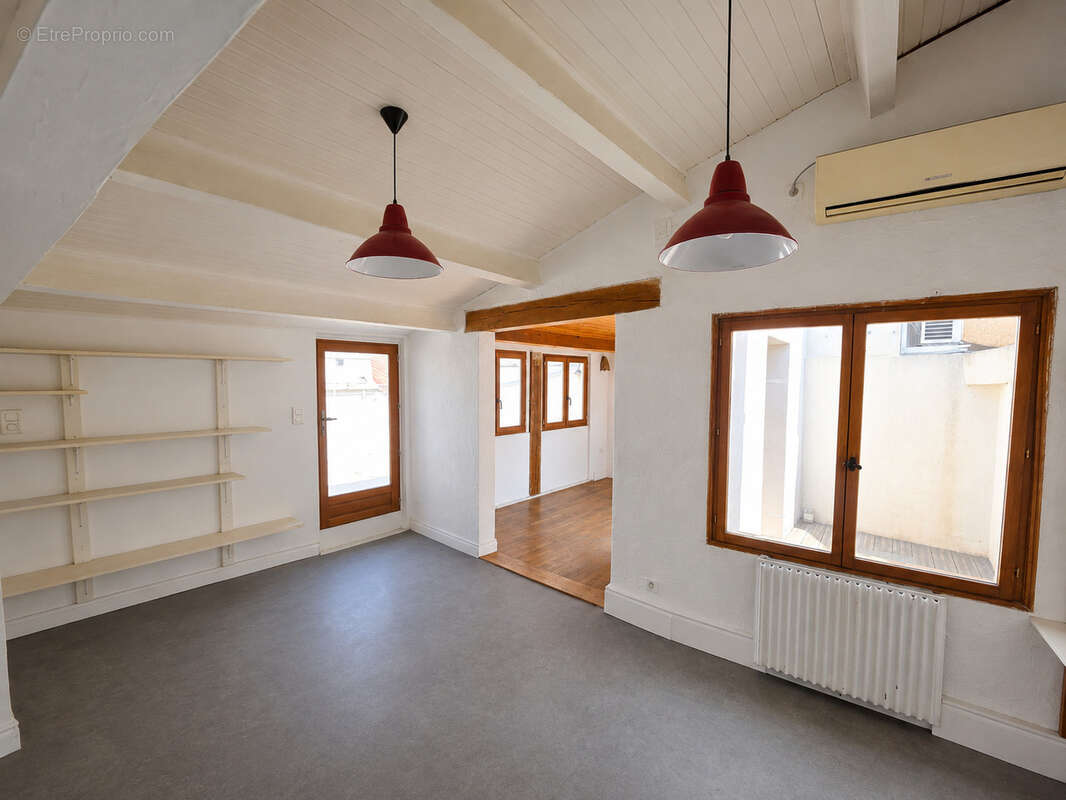 Maison de ville 120 m2 avec terrasses - quartier de la Roquette à Arles - photo 5