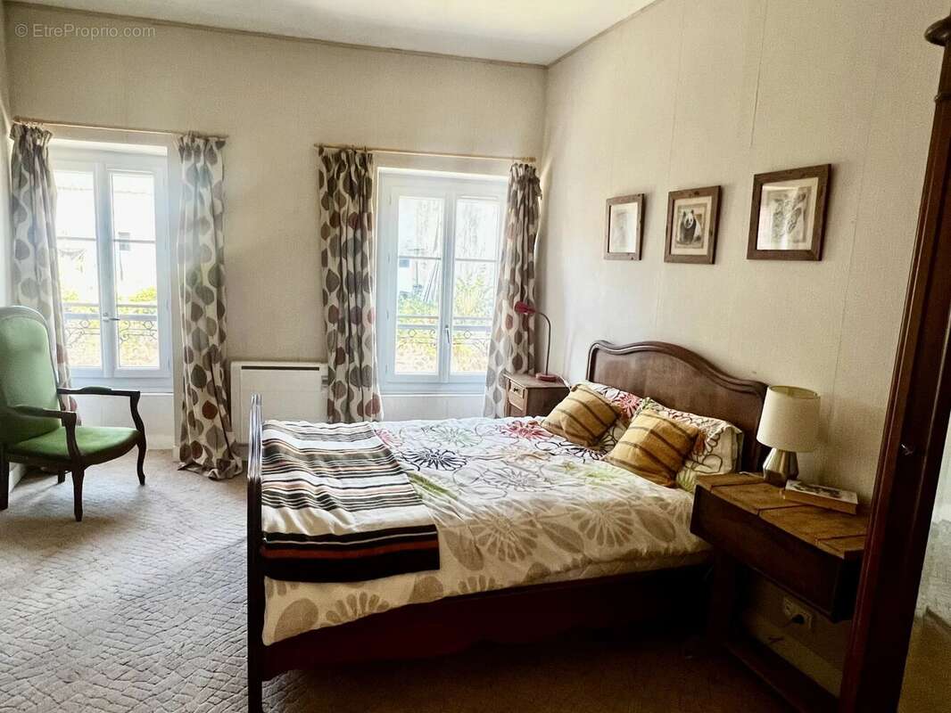 Maison à MAGNAC-LAVAL