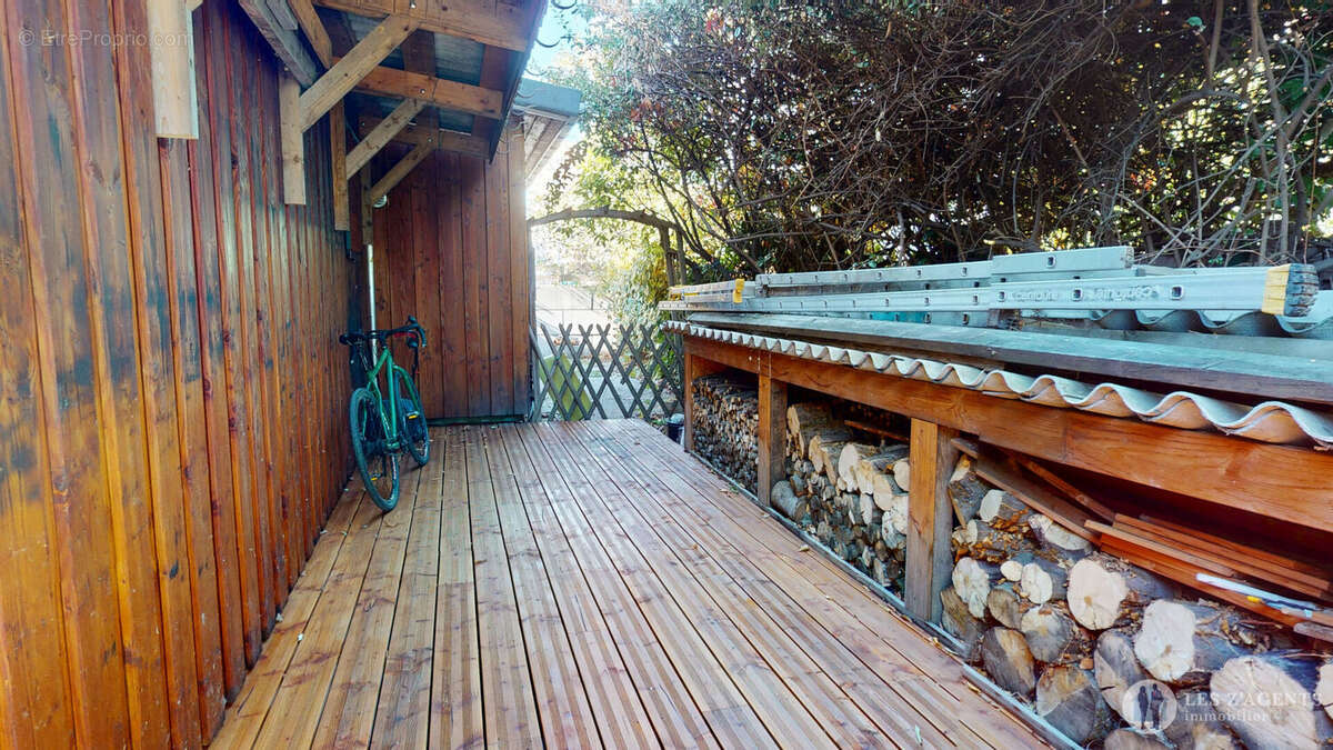 Maison à ECHIROLLES