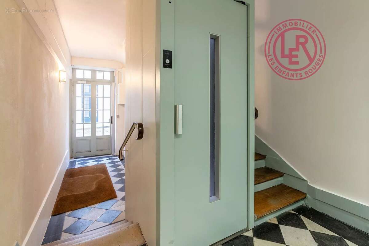 Appartement à PARIS-7E