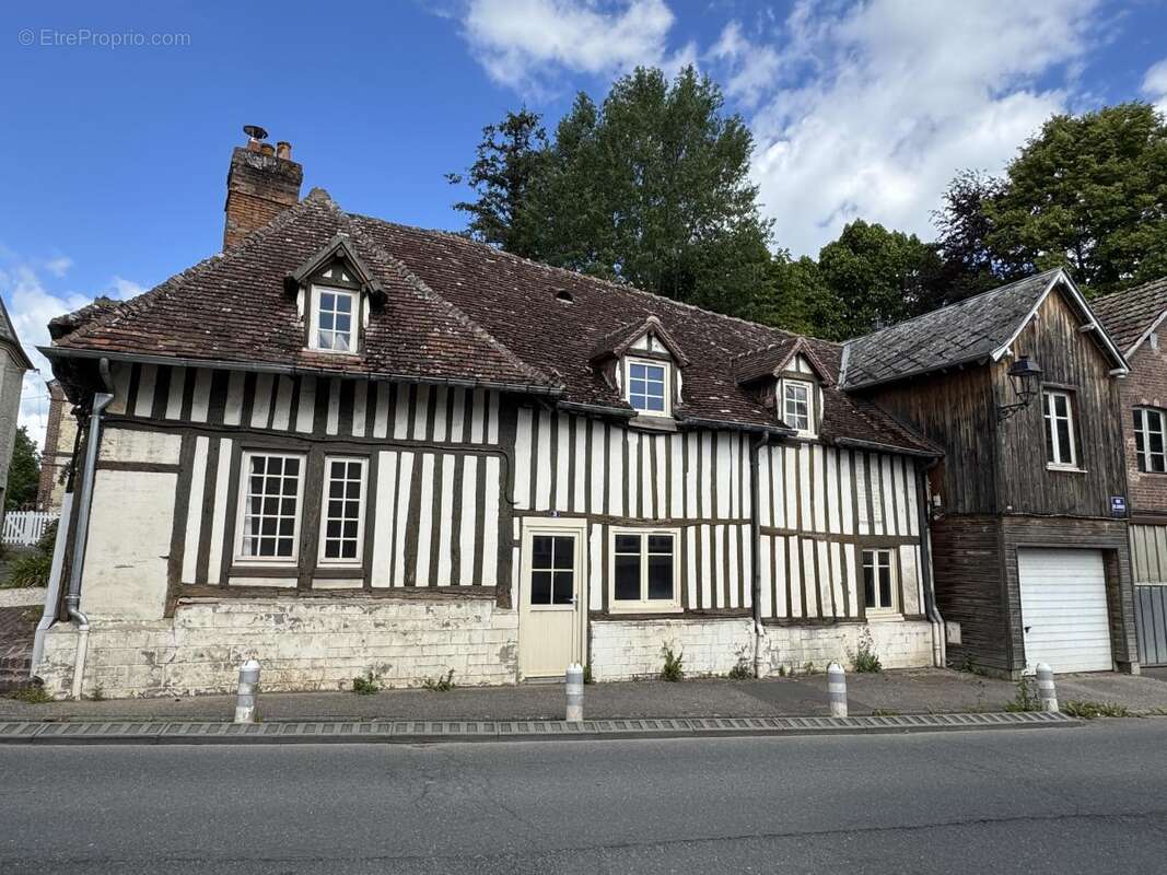 Maison 150 m² à Saint-Julien-Le-Faucon  - photo 3