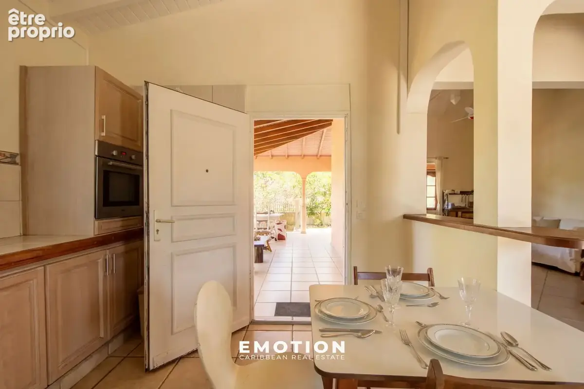 Maison T3 - 90 m2 + 37 m2 de terrasses couvertes + Garage 47 m2 - Gosier - photo 5