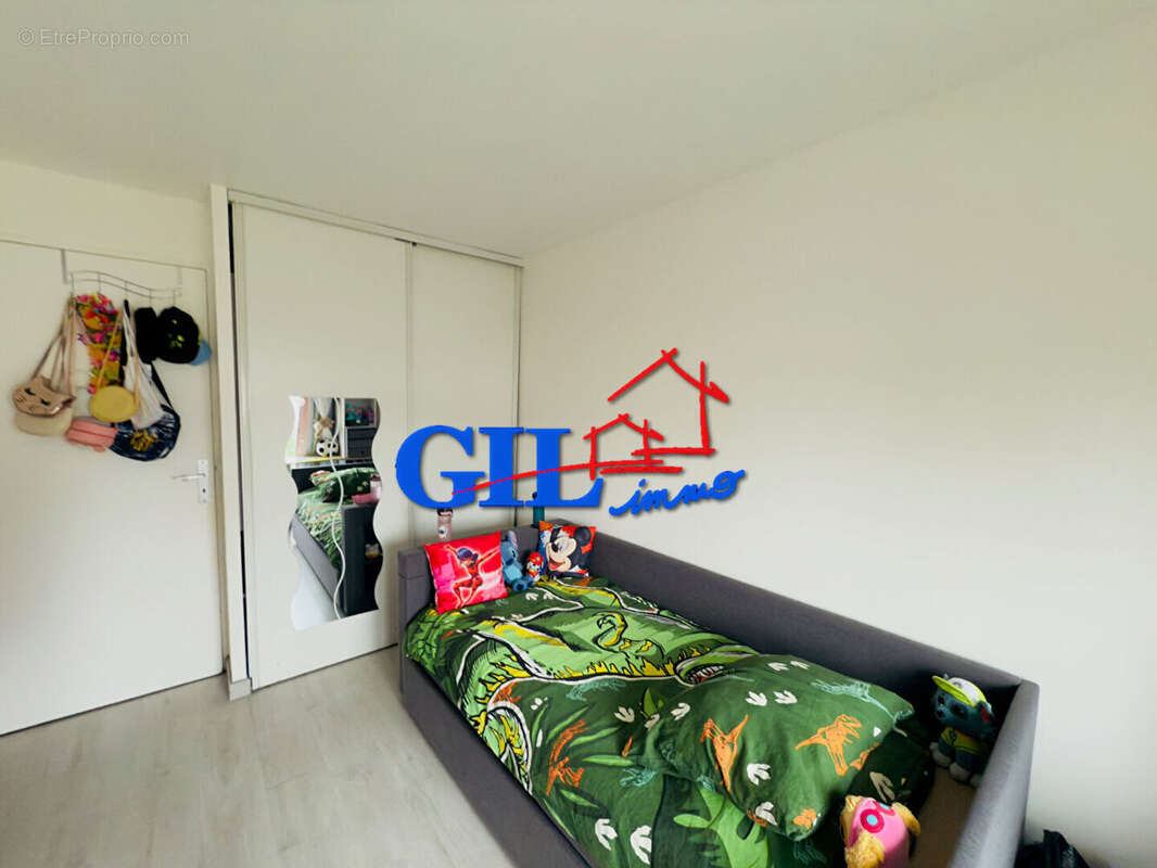 Appartement à SAVIGNY-LE-TEMPLE