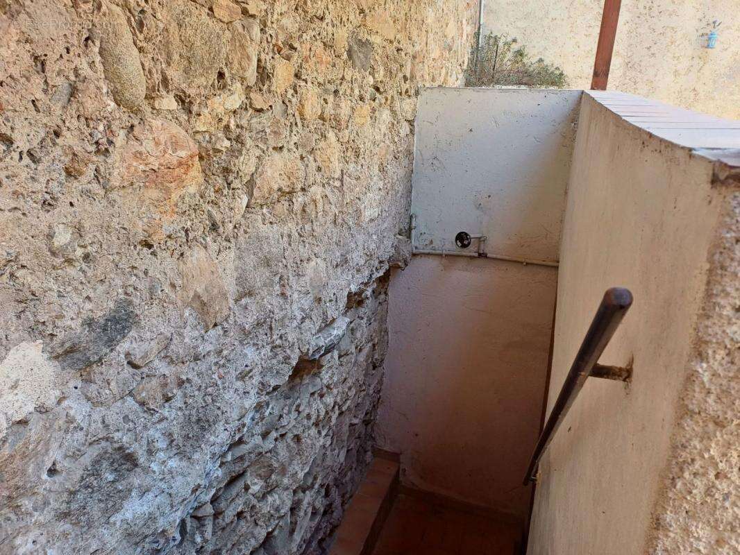 Commerce à VILLEFRANCHE-DE-CONFLENT