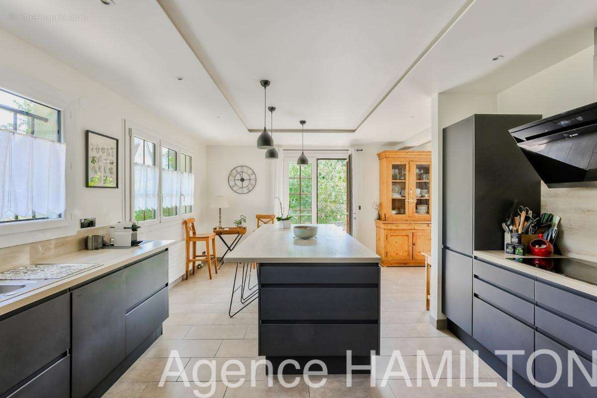 Maison à L'ETANG-LA-VILLE