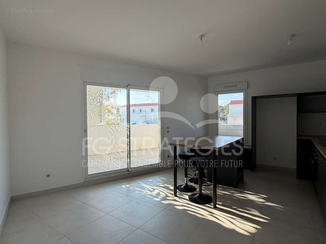 SAINT AUNES   T3 avec terrasse, cave, 2 garages - DPE A - photo 4
