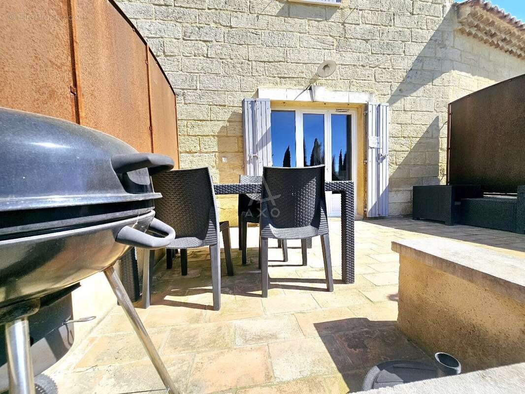 Appartement à ARAMON