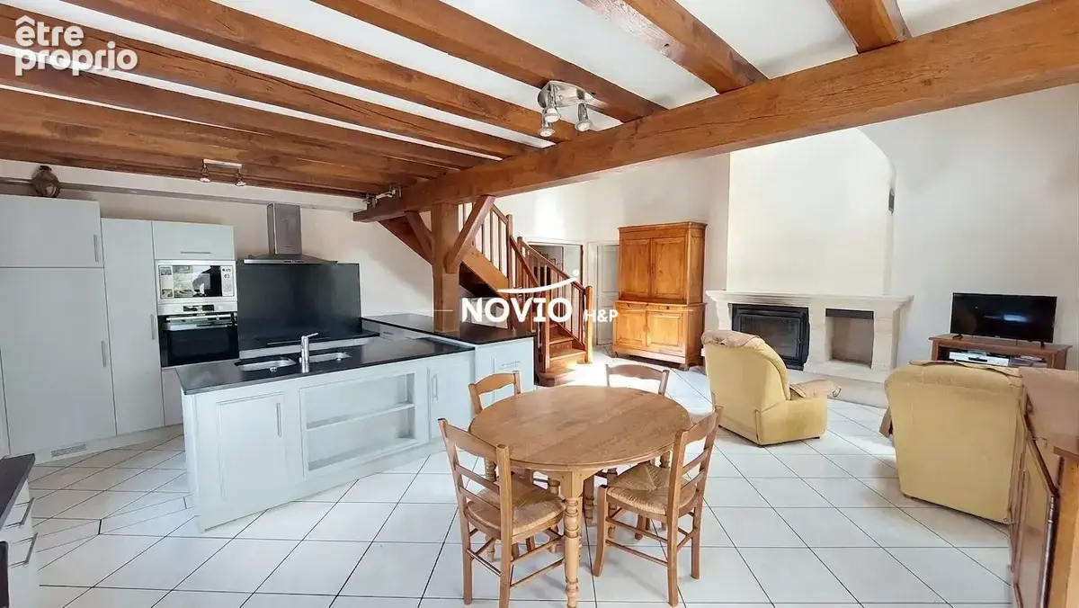 Maison 7 pièces 230 m² à vendre à Montamise (86360) - photo 2