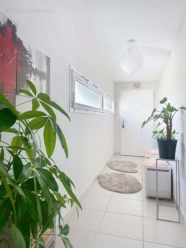 Exclusivité Villeneuve Appartement T4 105m² Terrasse Parking - photo 12