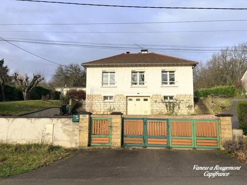 Maison à POURRAIN