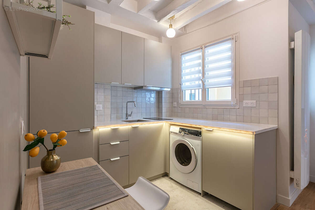 Appartement à PARIS-3E