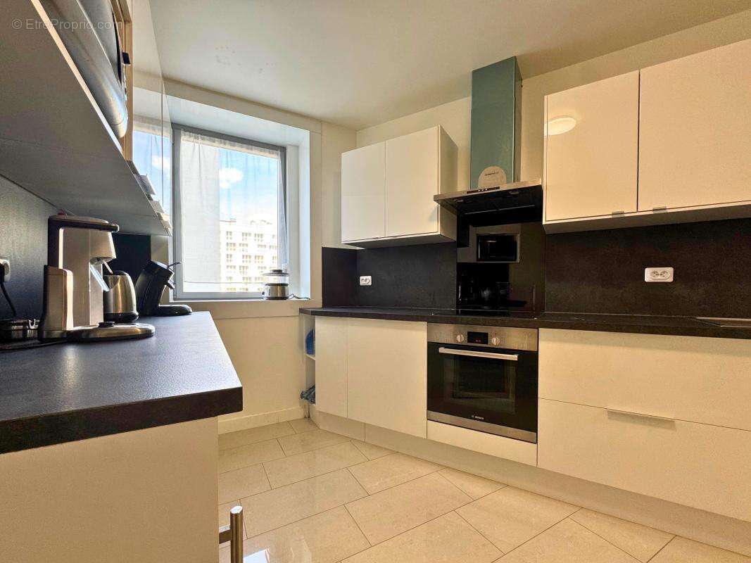 Appartement à PARIS-19E